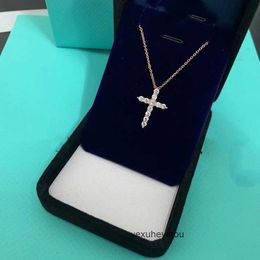 Fashion Female Cross Pendants Dropshipping Gold Colour Crystal Jesus Cross Pendant Necklace Jewellery for Women S1
