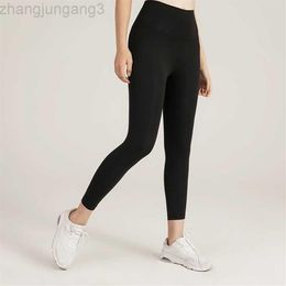 Designer Yoga Pants Autumn And Winter Women 2022 Running Sports Shark Fitness High Waist Nude Hip Cropped Pants2638