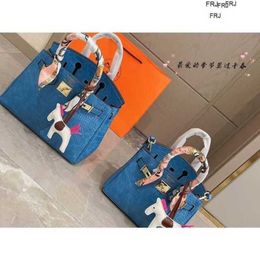 Designer Bags Handbags the Crocodile Print Cowhide h Classic Bag Bk25bk30 Is Handinhand and Good at Carrying Crossbody b Have Logo l F