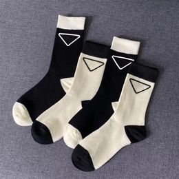 2021 Top Quality Designer Men and women socks brands Luxury Sports Winter letter knit sock hosiery cotton 4pcs lot with box294M