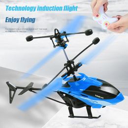 ElectricRC Aircraft Handsensing Infrared Induction Rechargeable Drone fly Glider Model Kid Gift Toy Outdoor Children Game Toys 230901