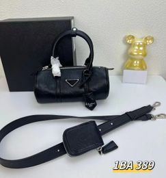 2023 Luxury Design Boys and girls pleated soft sheep handbag fashion bag 1BA389