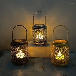 Candle Holders Vintage Wrought Iron Portable Lantern Metal Holder Hollow Home Decoration Handicraft Ornaments