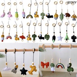 Rattles Mobiles 4Pcs3Pcs Solid Wood Fitness Rack Pendants born Baby Gym Toy Hanging Ornaments Rattle Toys for Children Kids Room Decor 230901