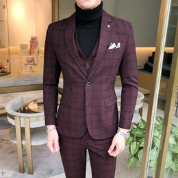 Men's Suits & Blazers Men Suit Fashion Plaid Business Casual Slim Fit Mens Blazer Gentleman England Three-piece Wedding Male 303O
