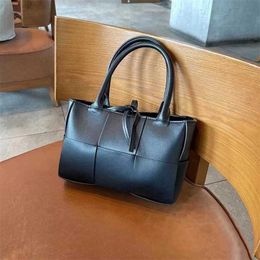 bottegass Bag Venetss Arco Online Store Small Large Fashion Bag Woven 2023 Capacity Tote Bag Leather Textu