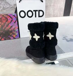 Designer boots Letter Lamb Hair Short Boots Thickened Snow Boots Women's New Fashionable Short Boots Non slip and Warm Cotton Shoes 04