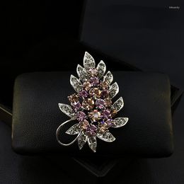 Brooches Exquisite Retro Full Rhinestone Leaf Brooch High-End Women Suit Coat Corsage Luxury Plant Pin Accessories Jewellery Christmas Gift