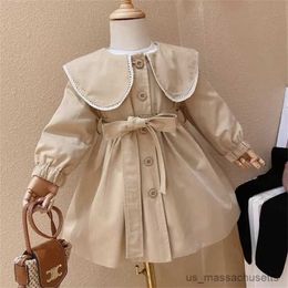 Down Coat 2023 New Girls Coats Fashion Doll Collar Windbreaker Kids Spring Autumn Style Trench Baby Tunic Jacket Girl Clothes R230905
