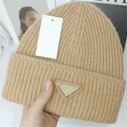 Luxury Knitted Hat Designer Beanie Cap Mens Fitted Hats Unisex Cashmere Letters Casual Skull Caps Outdoor Fashion High Quality 15 Colors 8888
