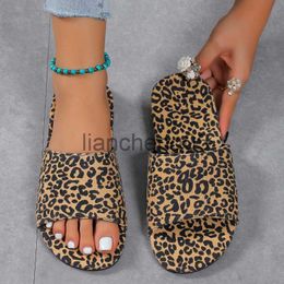 Slippers Summer Slippers Women Flat Luxury Outdoor Beach Flip Flops Women Sandals Trendy Brand Design Slippers Women Large Size Slides X0905