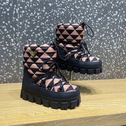 Placa de nylon de alta qualidade Tornozelo de esqui de esqui botas de neve deslize chunky bootie redou dedo bota bota de bota feminina designer moda up sapatos calçados de fábrica