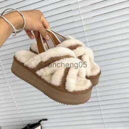 Slippers Woman Plus 2023 Casual Flats Furry Slides Winter Comfort Warm Bedroom Shoes Ladies Luxury Designer Home Cotton Boots X0905