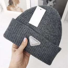 2023 Snow Beanies Women Men Winter Woollen Caps With Checked Knitted Fashion Ski Cap Unisex Brand Skull Caps Warm Ha