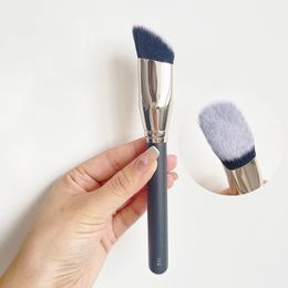 Makeup Brush Foundation Brush 171S Wedge Smooth-edge All Over Face Contour Cosmetic Brush