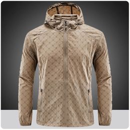 Men's Jackets Summer UV Sun Protection Skin Thin Jackets Mens Breathable Letter B Ultra-Light Men's Streetwear Hiking Fishing Hooded Coats 230905