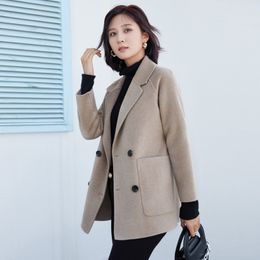 Womens Wool Blends High End DoubleSided Cashmere Coat Autumn and Winter Short Suit Loose Double Breasted Woolen 230905