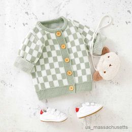 Down Coat Baby Sweaters Cardigans Autumn Casual Plaid Long Sleeve Newborn Boy Girl Button Up Jackets Winter Warm Outwear Infant Kids Coats R230905