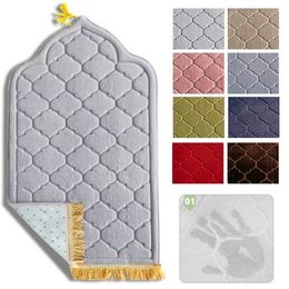 Carpets Flannel Prayer Mat Worship Blanket Kneel Embossing Floor Non Slip Soft Portable Travel Ramadan Gift 230905