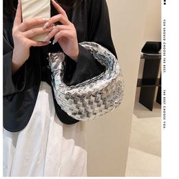 Handbag Bvs Designer 2023 Woven Women Knitting Knotted Handstitched Mirror Quality Y 2023 New Knitted High Handheld Venbotegas