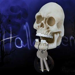 Party Decoration Creative Skull Sculpture Key Storage Hook Wall Mount Resin Skeleton Desk Ornament Statue For Funny Gift Halloween Party Decor x0905