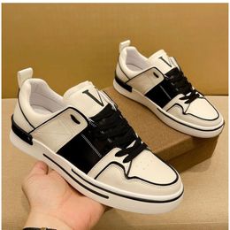 Valentine Shoes Best-quality Layer Small Designer White Leather Shoes Mens Cowhide Mens Fashion Mens Shoes Black White Colour Board Shoes Sneaker Lxuvx