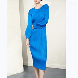 Casual Dresses Dress For Women Loose Stretch Pleated Round Neck Long Sleeved Simple Solid Colour Spring And Autumn Oversized Straight