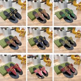 Flip-flops designer womens sandals leather metal buckle fashion clip foot flat bottom flip flop luxury fashion versatile sandals