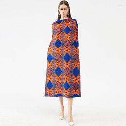 Casual Dresses Miyake Pleated 2023 Summer Geometric Print Dress Bottom Collar Contrast Color Long Women's