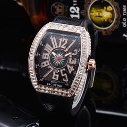 High Quality Iced Out Mens Watches Quartz Movement Diamond Case Watch Men Collection V45 Rubber Strap Rose Gold Casual Wristwatch 310W