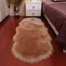 Carpets Plush Soft Sheepskin Bedroom Carpet Imitation Wool Pad Long Hair Bedside Mat Sofa Cushion Rugs Living Room Fur 230905