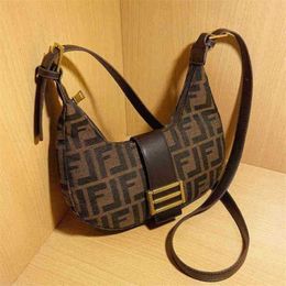 2024 New luxury high quality handbag trend messenger armpit canvas business shopping