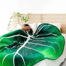 Blankets Large Leaf Blanket Soft Leaves Polyester Gloriosum for Beds Sofa Cosy Beach Funny Birthday Gift Manta 230906