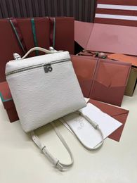 2023 New Ostrich Leather Zipper Puller Decoration Lambskin Genuine Leather Quality Cosmetic Bag Designer Bag Single Shoulder Ladies Double Shoulder Strap FA18511