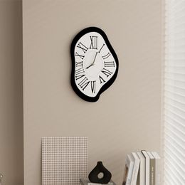 Wall Clocks Minimalism No Sound Clock Classic Designer Luxury Retro Small Hands Mini Fashion Reloj De Pared Room Decorarion