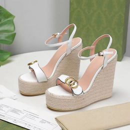 2023 Straw weaving wedge platform slope root sandals Ankle strap exposed toe Leather Slip On Flats luxury designer womens high heeled factory footwear With box