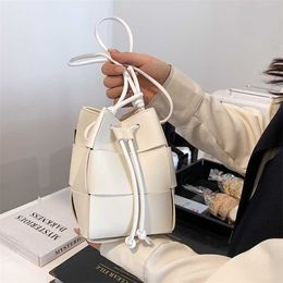 Handbag Bvs Designer Botteg Bag Woven Women Knitting Knotted Handstitched Mirror Quality y New Bag Drawstring Woven Shoulder Bag Lamb Skin Free Shippin