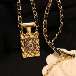 Classic Gold Plated Necklace Fashion Perfume Bottle Pendant Wedding Gift Jewellery High Quality Sweater Necklaces No Box