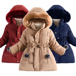 Jackets Mantel musim dingin anak perempuan jaket tebal baru 2023 parka bertudung modis pakaian anak anak remaja gadis luar dekorasi mutiara 230905