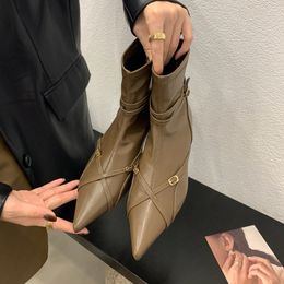 Winter Frauen Knöchelstiefel Modespitze Zeh Rücken Reißverschluss Ladies kurzer Stiefel Dünne niedrige Absatzkleidpumpen für Mädchenschuhe