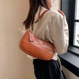 Brand Women's Messenger Bags 24SS Elegant and Stylish, Popular Underarm Bag, Spring/Summer 2023 New Shoulder Bag Gril's Small Square Bag