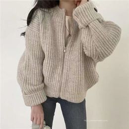 Womens Sweaters Autumn and Winter Korean Version Lazy Style Loose Outerwear Knitted Cardigan Casual Versatile Short Zipper Thick Thr 230905