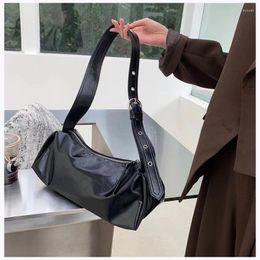 Shoulder Bags Oil Wax Leather Commuter BAG 2023 Spring Dynamic Light Luxury Niche Design Uette High-end Texture Trend