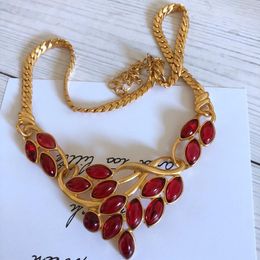 Chains European And American Necklaces Elegant Retro Collars Western Red Accessories Middle Ornaments