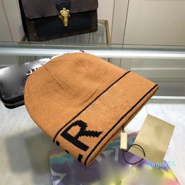 Couple Outdoor Sports Style Designer beanie Hat Women's cap Fashion Autumn and Winter Warm Candy Colour Letter Embroidery