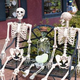 Other Event Party Supplies 6090cm Halloween Skeleton Plastic Simulation Human Bones Skeleton Ghost Body Halloween Party Home Bar Haunted House Props Decor 230906