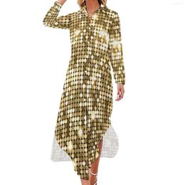 Abiti casual Abito con stampa metallizzata dorata Dot Sparkle Street Fashion Manica lunga Scollo a V Grafica oversize in chiffon