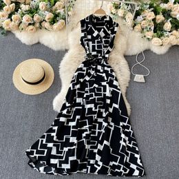 Niche design geometric printing high-end dress V-neck sleeveless lace up waist up slimming light and mature style dress