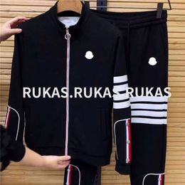 Two-piece jacket hoodie pants letter jacket top suit fashion style spring and autumn outdoor sports suit men windbreaker coat