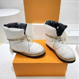 Botas de neve de esqui acolchoadas Clima Inverno Acolchoado Nylon Tornozelo Casual Eiderdown antiderrapante Meia Botas femininas sapatos de grife de luxo calçados de fábrica Tamanho